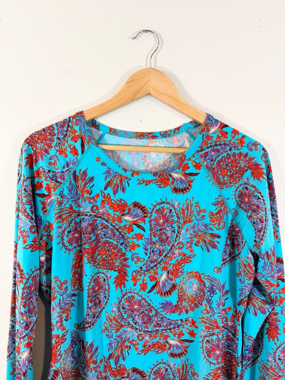 Garnet Hill Rashguard Blue Red Paisley Print Size XL Swim Surf Beach Vacation - Picture 2 of 8